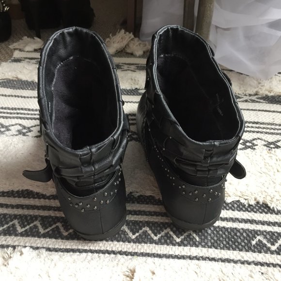 Aldo Ankle Boots - Picture 5 of 7